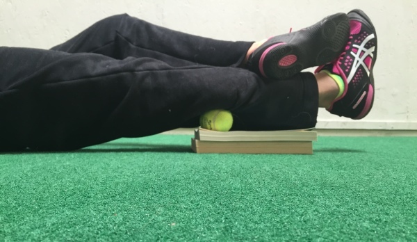 foam-rolling-calf-with-ball