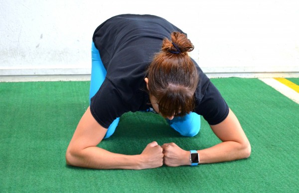 wide-grip-push-up-stance